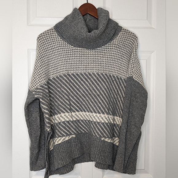 Camber & Grace Cowl Neck Sweater - Cream/Grey - Size XS - Picture 1 of 5